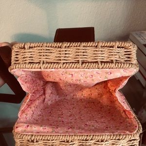 NEW: Crossbody ***ON TREND